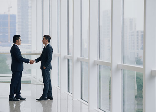 欺人亦是自欺，此又是自欺之甚者